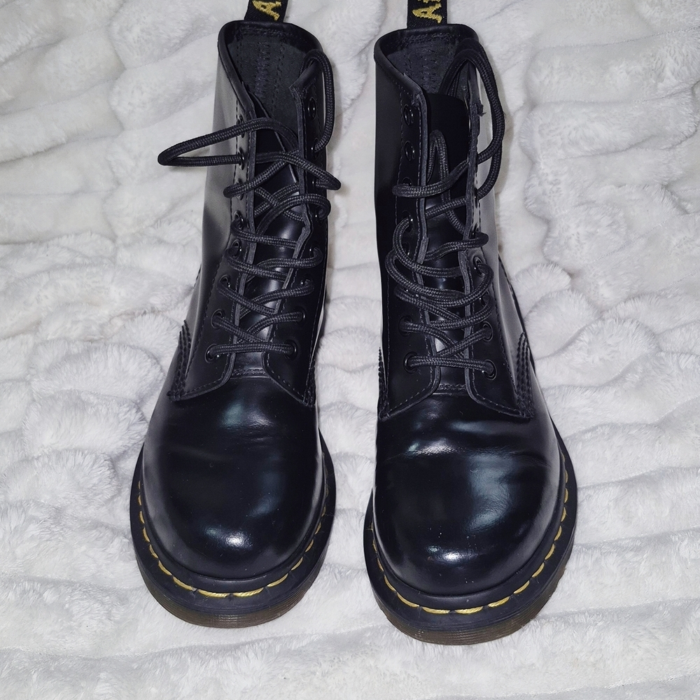 Doc Marten 1460 Smooth Leather Lace Up Boots